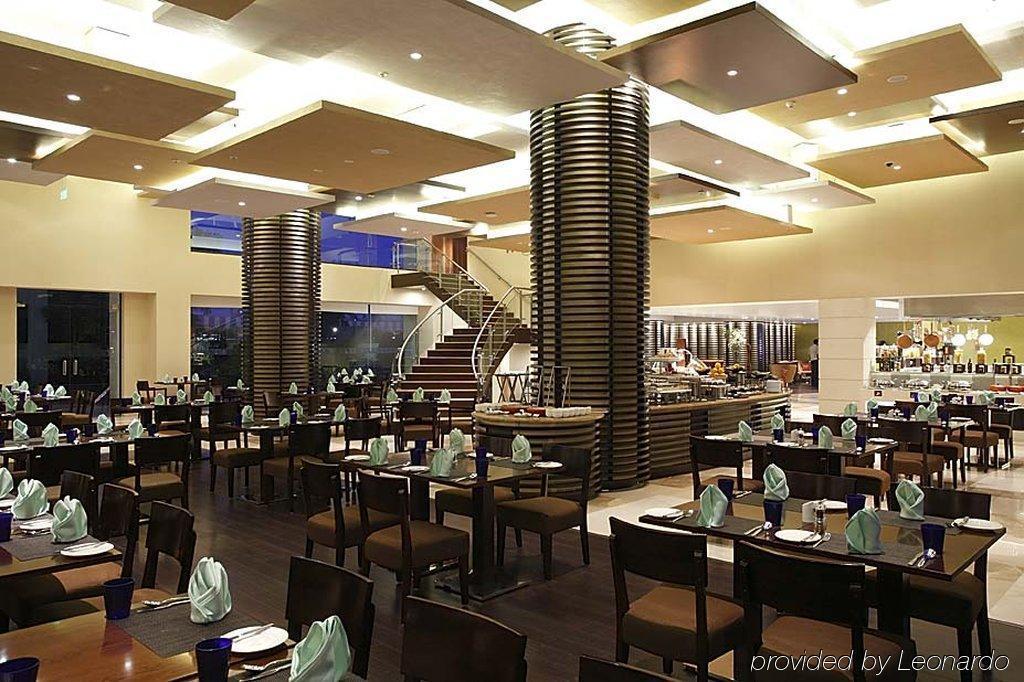 Ramada Plaza By Wyndham Pune Hinjewadi Dāpuri Exterior foto