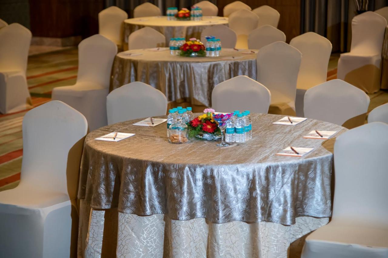 Ramada Plaza By Wyndham Pune Hinjewadi Dāpuri Exterior foto